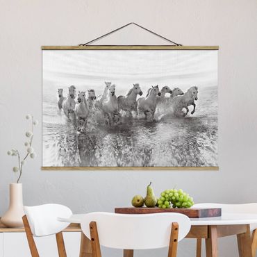 Foto su tessuto da parete con bastone - White Horses Nel Mare - Orizzontale 2:3