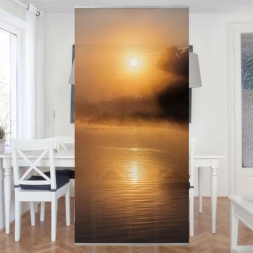 Tenda a pannello - Sunrise at the lake with deer in the fog 250x120cm