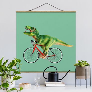 Quadro su tessuto con stecche per poster - Dinosauro con la bicicletta - Quadrato 1:1
