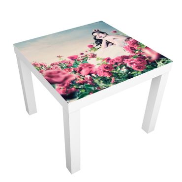 Carta adesiva per mobili IKEA - Lack Tavolino Woman in field of roses