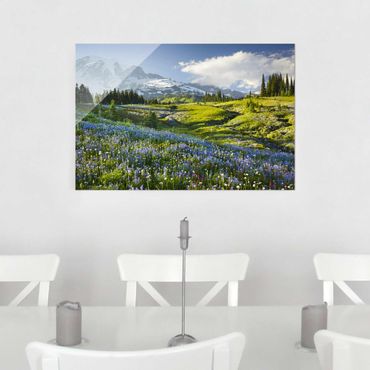 Quadro su vetro - Mountain meadow with flowers in front of Mt. Rainier - Orizzontale 3:2
