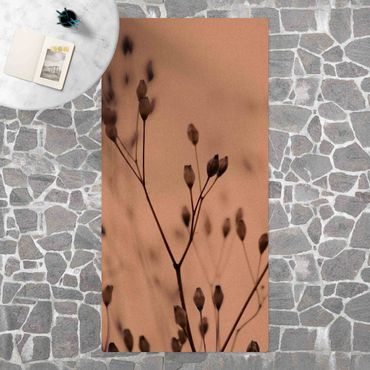 Tappetino di sughero - Gemme scure su ramo di fiori selvatici - Formato verticale 1:2