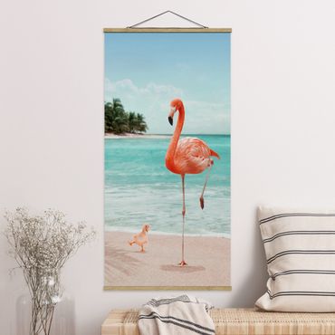 Quadro su tessuto con stecche per poster - Spiaggia Con Flamingo - Verticale 2:1