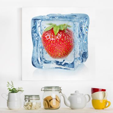 Stampa su tela - Strawberry in ice cube - Quadrato 1:1