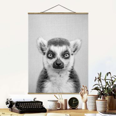 Foto su tessuto da parete con bastone - Lemure Ludwig in bianco e nero - Formato verticale 3:4