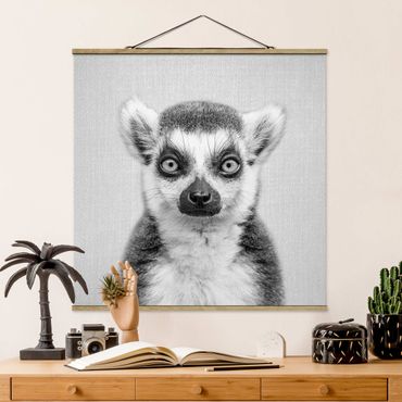 Foto su tessuto da parete con bastone - Lemure Ludwig in bianco e nero - Quadrato 1:1