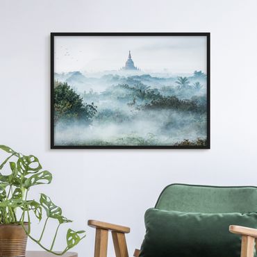 Poster con cornice - Nebbia mattutina sulla giungla di Bagan