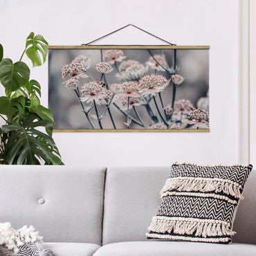 Foto su tessuto da parete con bastone - Mistico cespuglio di fiori - Orizzontale 2:1