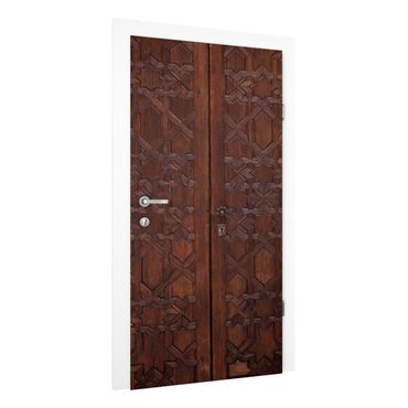 Carta da parati per porte - Old decorated wooden door in the Alhambra Palace