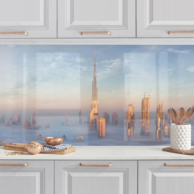 Rivestimenti per cucina con architettura e skylines Dubai sopra le nuvole