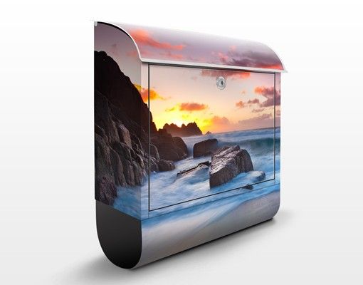 Cassette della posta con paesaggio In riva al mare in Cornovaglia