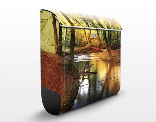 Cassette della posta con paesaggio Fiaba d'autunno