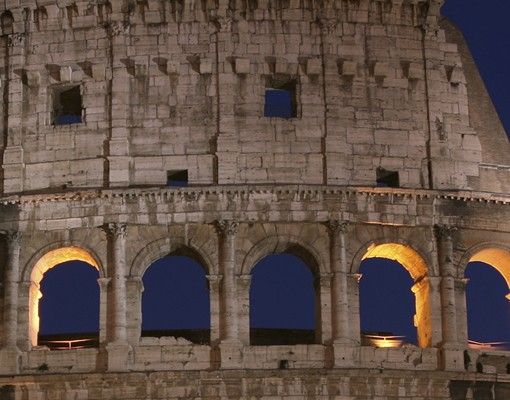 Cassetta postale Il Colosseo a Roma di notte