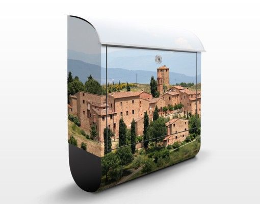 Cassette della posta con architettura e skylines L'incantevole Toscana