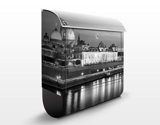 Cassette della posta con architettura e skylines Veduta notturna del Canaletto II