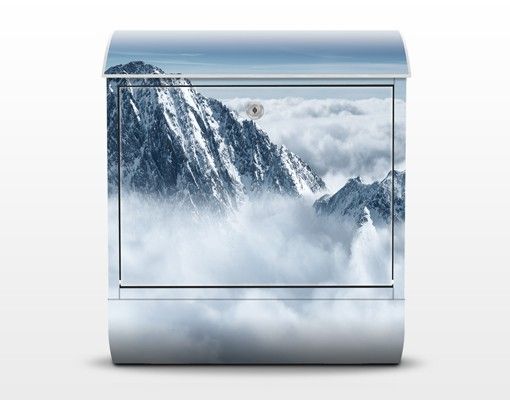 Cassetta postale blu Le Alpi sopra le nuvole