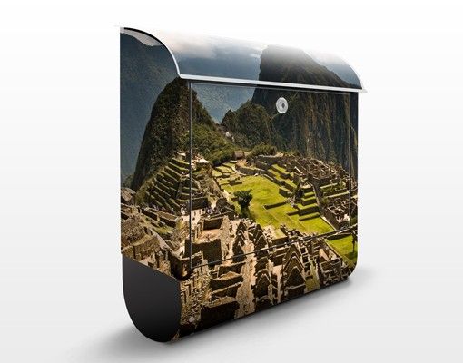 Cassette della posta con architettura e skylines Machu Picchu