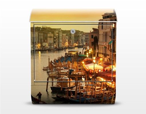 Cassette della posta beige Canal Grande di Venezia