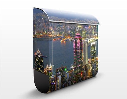 Cassette della posta con architettura e skylines Skyline di Hong Kong