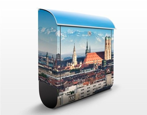 Cassette della posta con architettura e skylines Monaco di Baviera