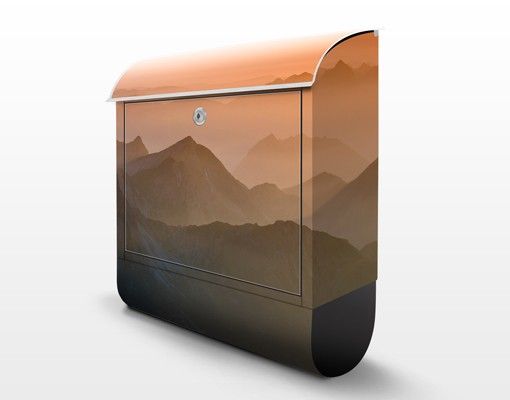 Cassette della posta arancioni Vista dal monte Zugspitze