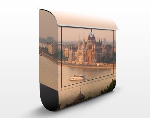Cassette della posta con architettura e skylines Skyline di Budapest