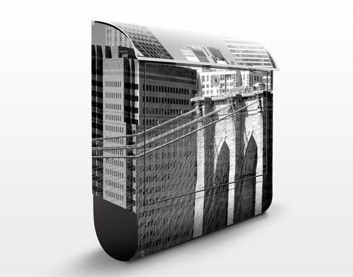 Cassette della posta con architettura e skylines Punto di riferimento di New York II