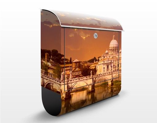Cassette della posta con architettura e skylines Vaticano