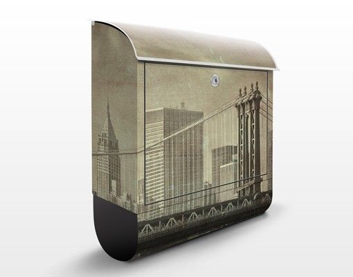 Cassette della posta con architettura e skylines Vintage New York