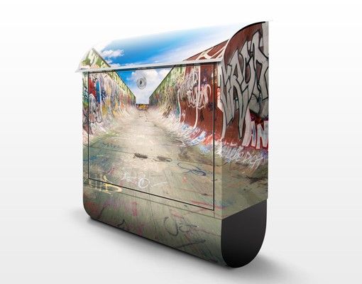 Cassette della posta multicolore Graffiti di skate