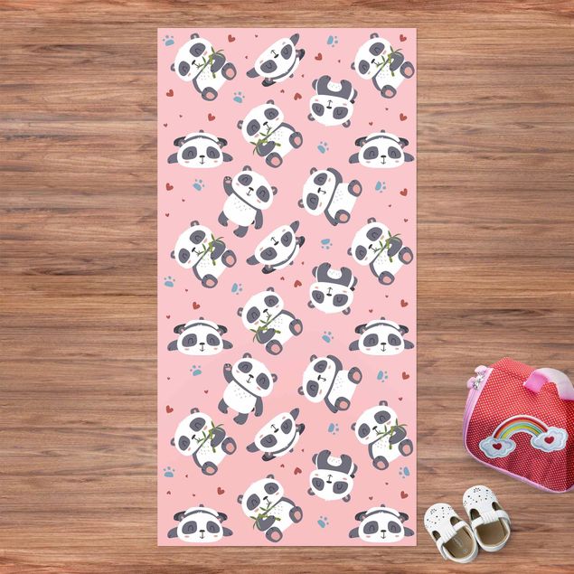 tappeti per balcone Tenero panda con impronte di zampe e cuori rosa pastello
