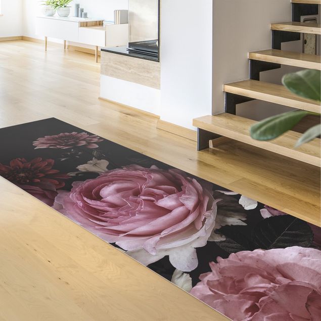 tappeto moderno Fiori rosa su nero vintage