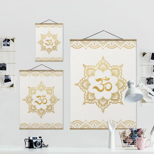 Foto su tessuto da parete con bastone - Mandala Om Illustrazione ornamento oro bianco - Verticale 4:3