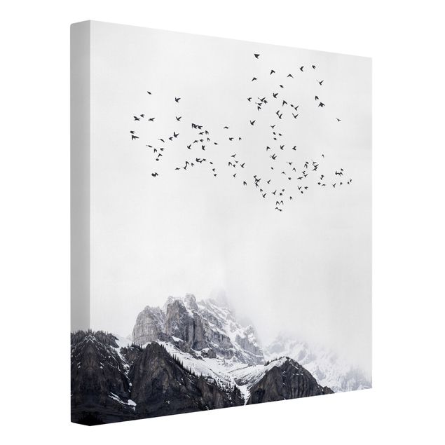 Quadro montagna Stormo di uccelli di fronte alle montagne in bianco e nero
