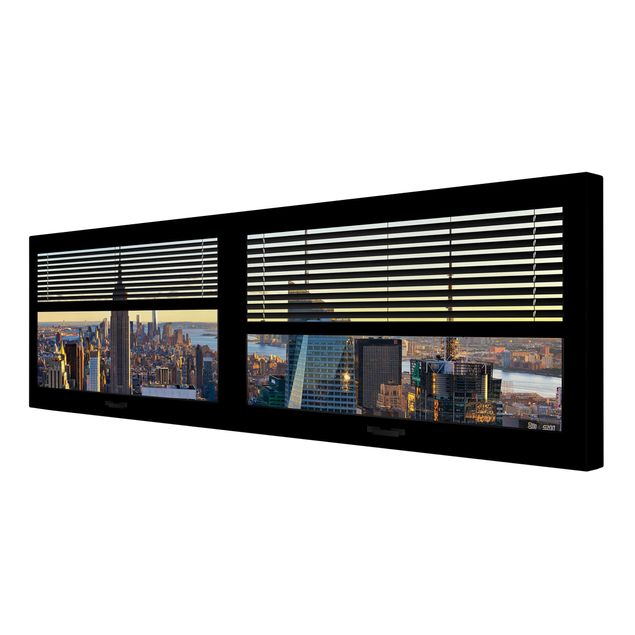 Stampa su tela città Vista dalla finestra con tende - Manhattan di sera