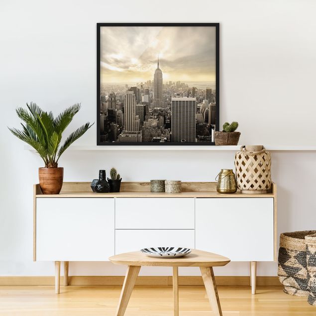 Quadri con cornice con architettura e skylines Manhattan all'alba