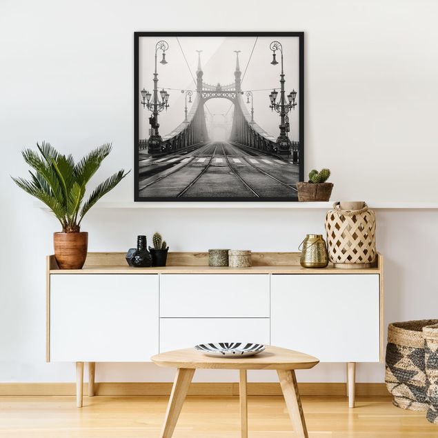 Quadri con cornice in bianco e nero Ponte a Budapest