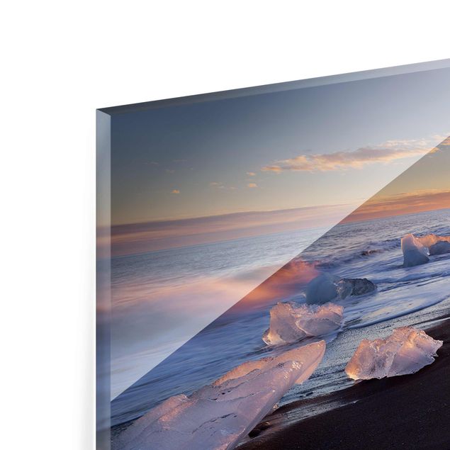 Quadri in vetro con paesaggio Pezzi di ghiaccio sulla spiaggia in Islanda