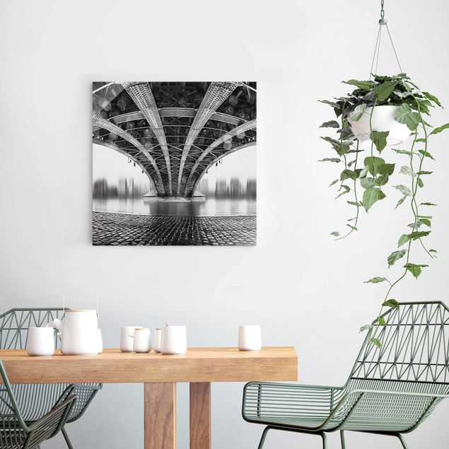 Quadri in vetro in bianco e nero Sotto il ponte di ferro