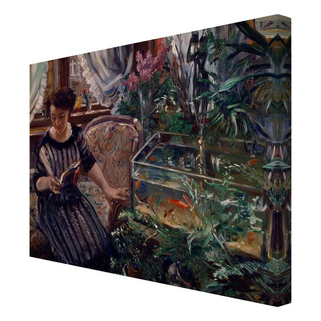 Riproduzioni su tela Lovis Corinth - Una donna che legge vicino a una vasca per pesci rossi