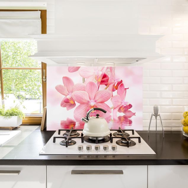 Decorazione cucina Orchidea rosa chiaro sull'acqua