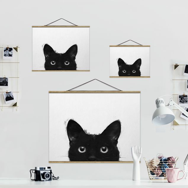 Quadri Laura Graves Art Illustrazione - Gatto nero su pittura bianca