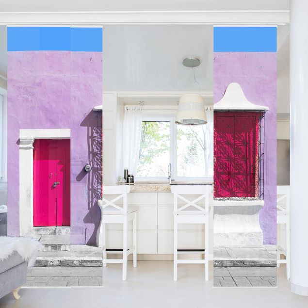 Tessili casa Facciata e porta rosa
