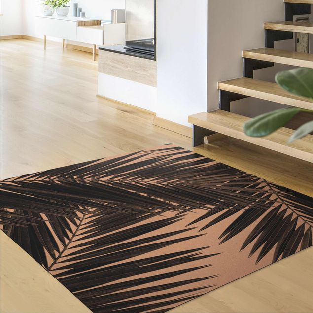 tappeto cucina bianco e nero Vista sulle foglie di palma in bianco e nero