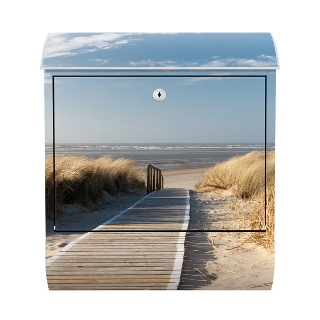 Cassette della posta beige Spiaggia del Mar Baltico