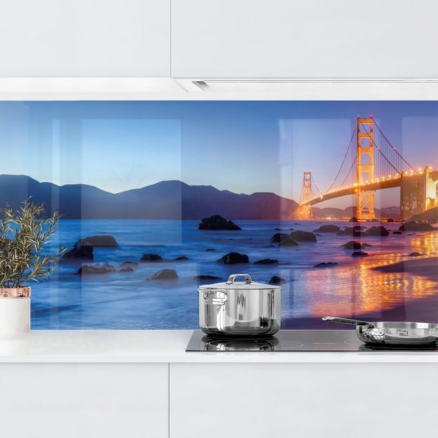 Rivestimenti per cucina con architettura e skylines Ponte del Golden Gate al tramonto