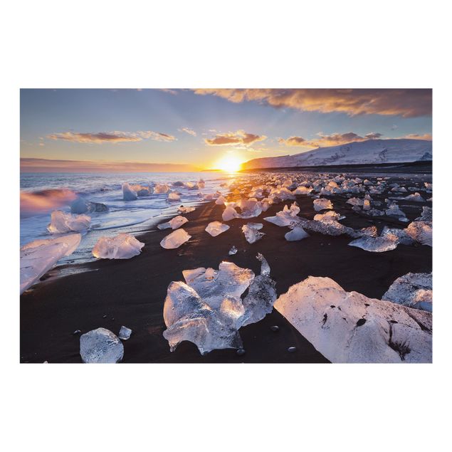 Paraschizzi cucina Pezzi di ghiaccio sulla spiaggia in Islanda