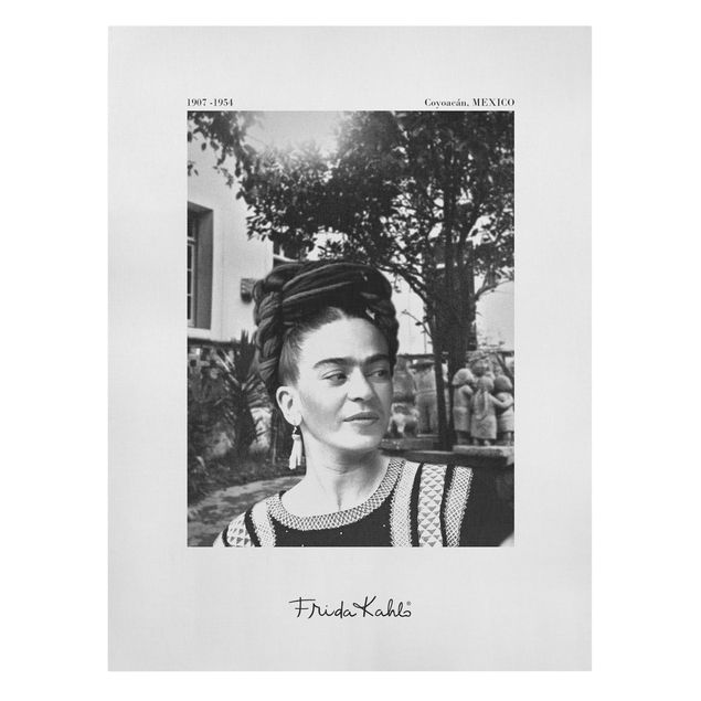 Frida kahlo quadri Ritratto fotografico di Frida Kahlo in giardino