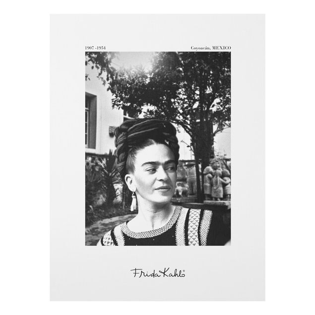Quadri Frida Kahlo Ritratto fotografico di Frida Kahlo in giardino