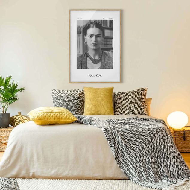 Quadro moderno Ritratto fotografico di Frida Kahlo in casa